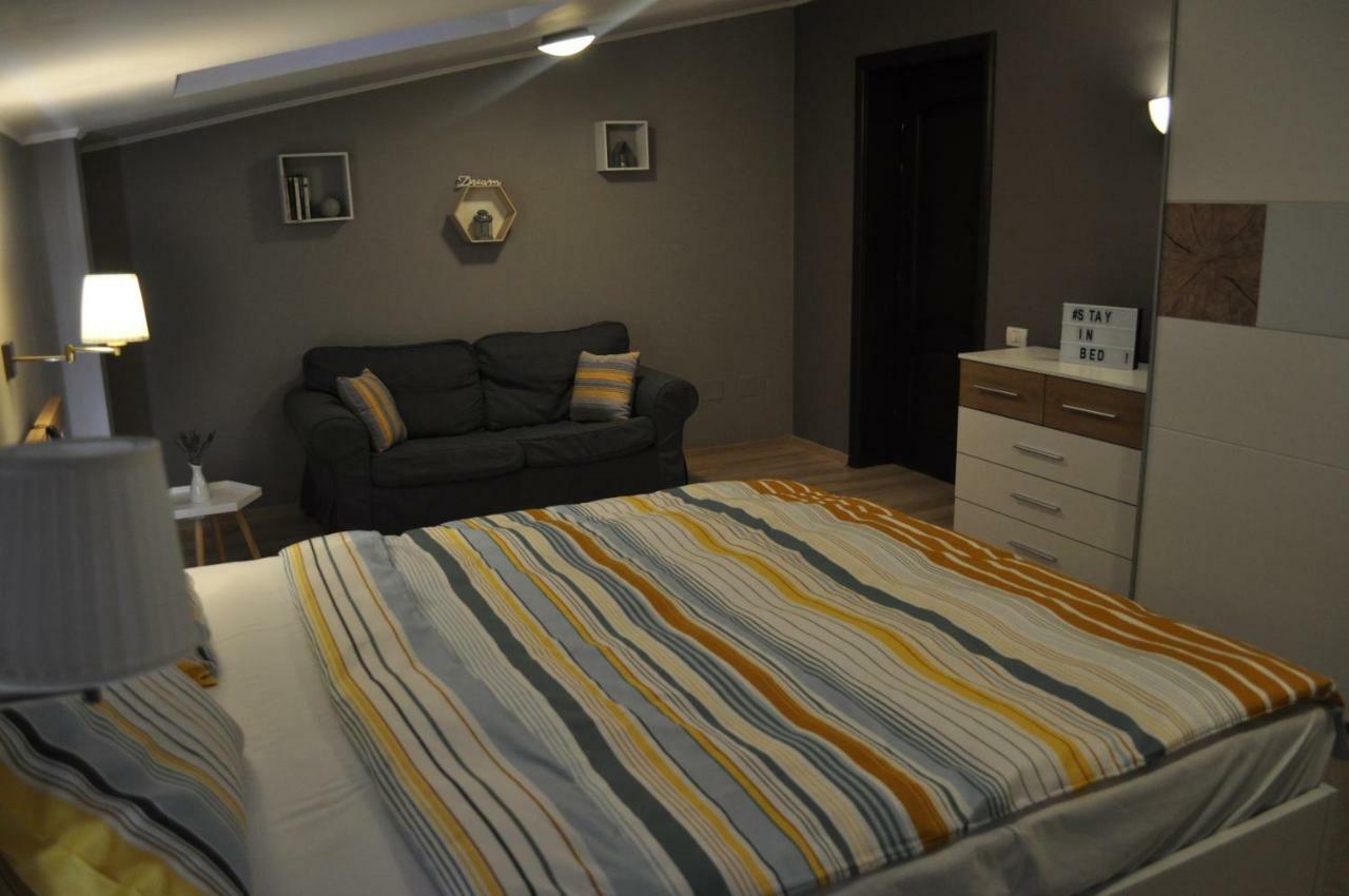 Sleep & Fly Apartment Otopeni Bagian luar foto