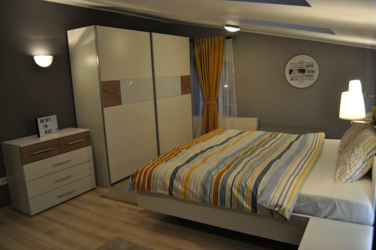 Sleep & Fly Apartment Otopeni Bagian luar foto