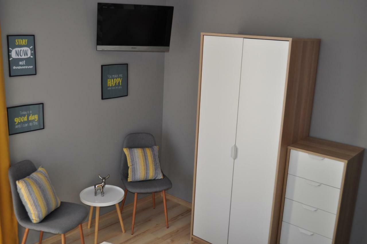 Sleep & Fly Apartment Otopeni Bagian luar foto