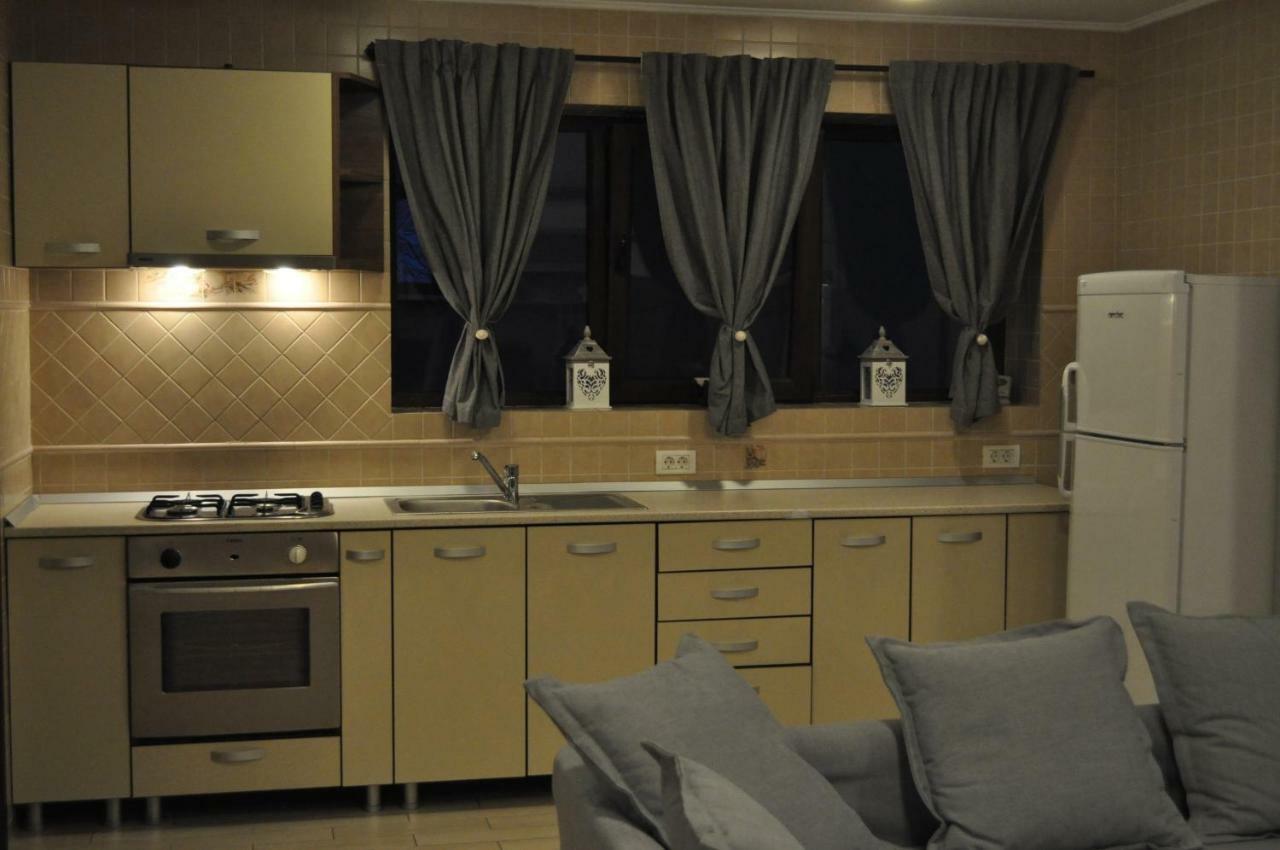 Sleep & Fly Apartment Otopeni Bagian luar foto