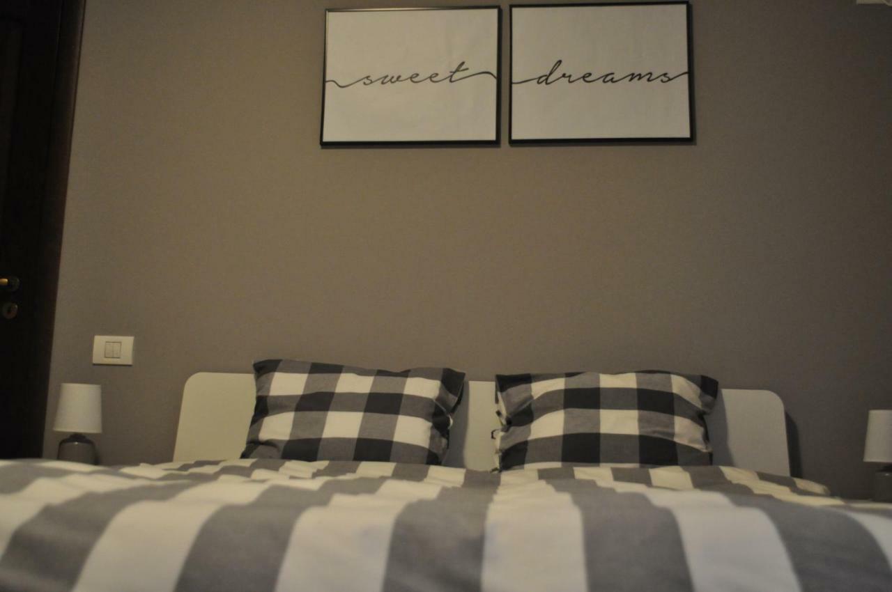 Sleep & Fly Apartment Otopeni Bagian luar foto